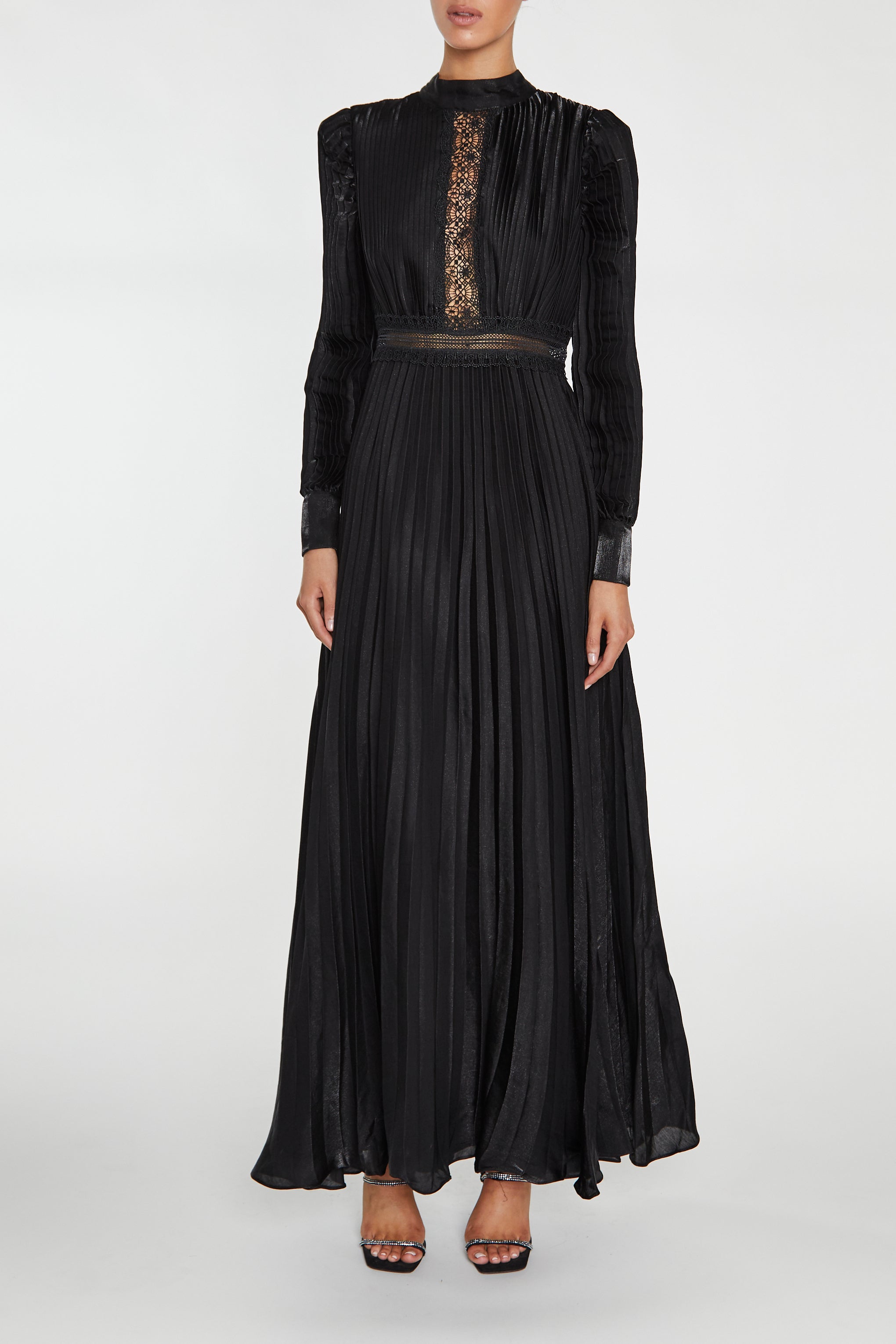 Black long 2024 sleeve pleated dress